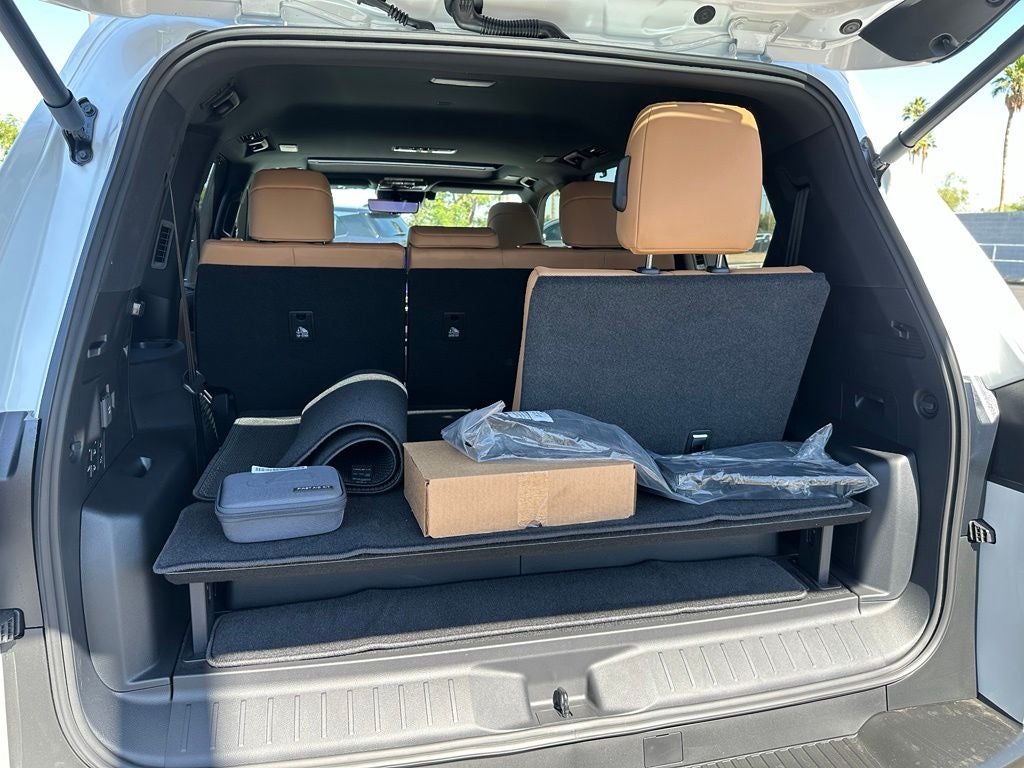 2026 Lexus LX 700h Luxury