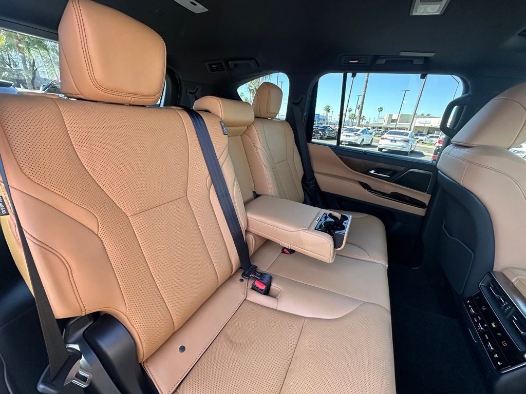 2026 Lexus LX 700h Luxury