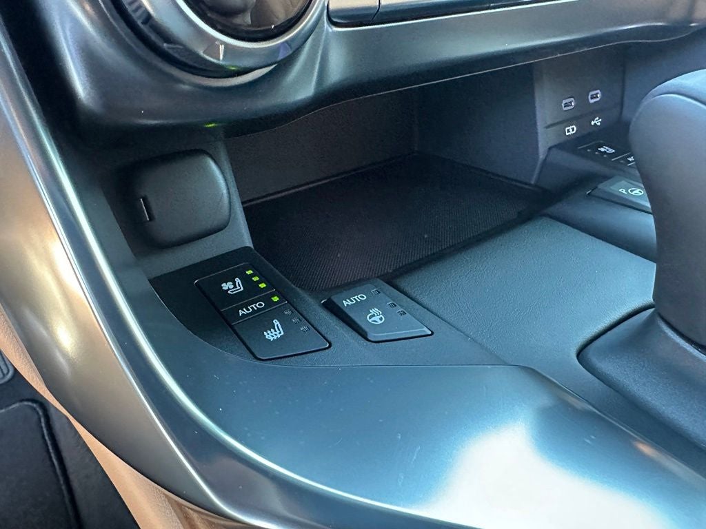 2026 Lexus LX 700h Luxury