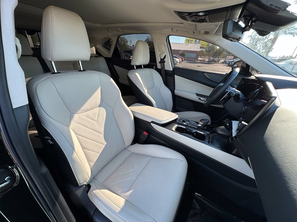 2026 Lexus NX 450h+ Luxury