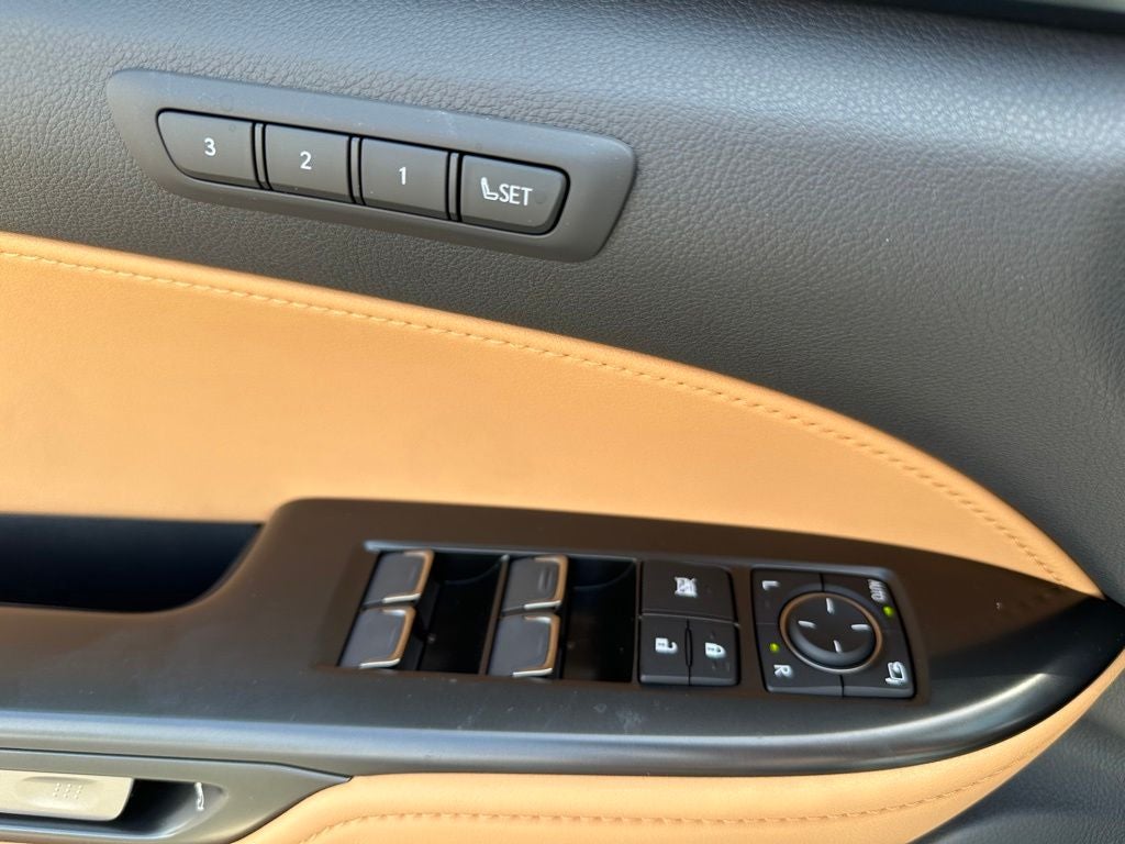 2026 Lexus NX 450h+ Premium