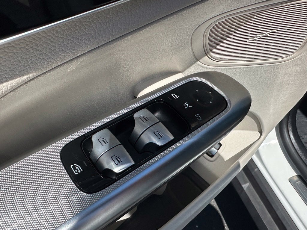 2025 Mercedes-Benz GLC GLC 300