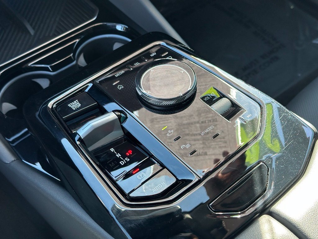 2024 BMW 5 Series 530i