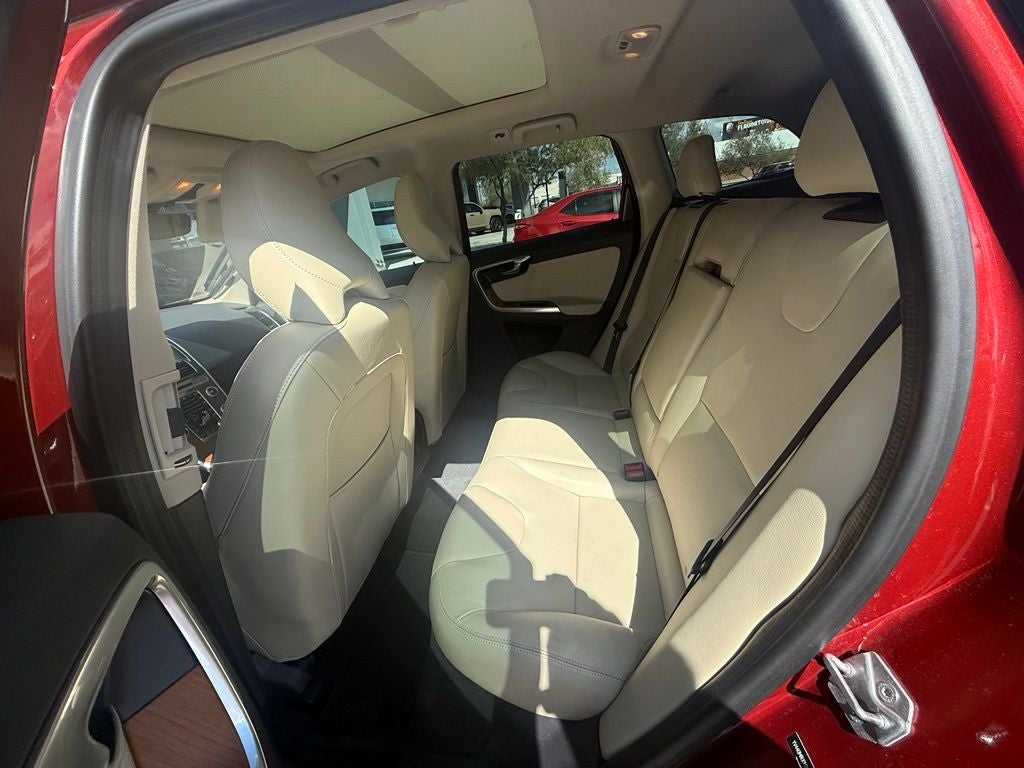 2017 Volvo XC60 T5 Inscription