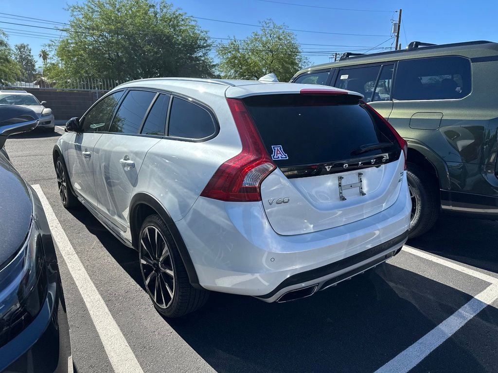 2017 Volvo V60 Cross Country T5